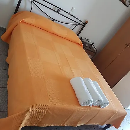 Efstathiou Mihail And Apartamento