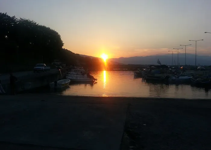 公寓 Efstathiou Mihail And *